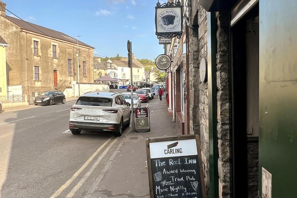 Donegal Town In The Country Yet Close To Town מראה חיצוני תמונה